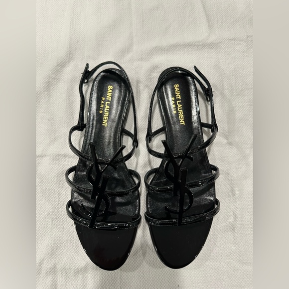 Black Saint Laurent sandals for sale in very good condition!!!